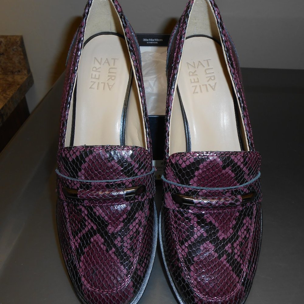 Naturalizer Women's 8.5 M Perla Burgundy Snake Slip-ons Loafer